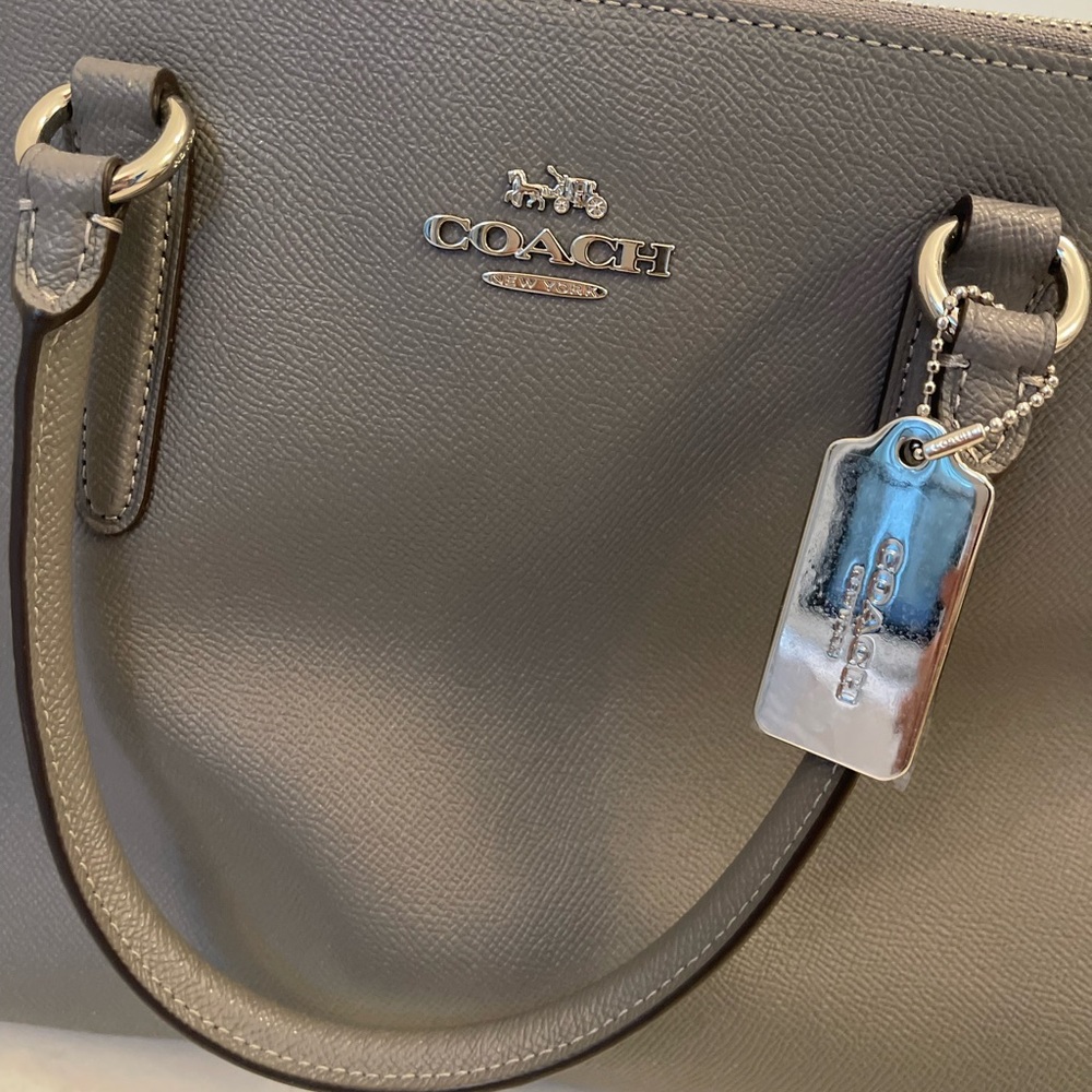 Like new Coach purse - Picture 4 of 5